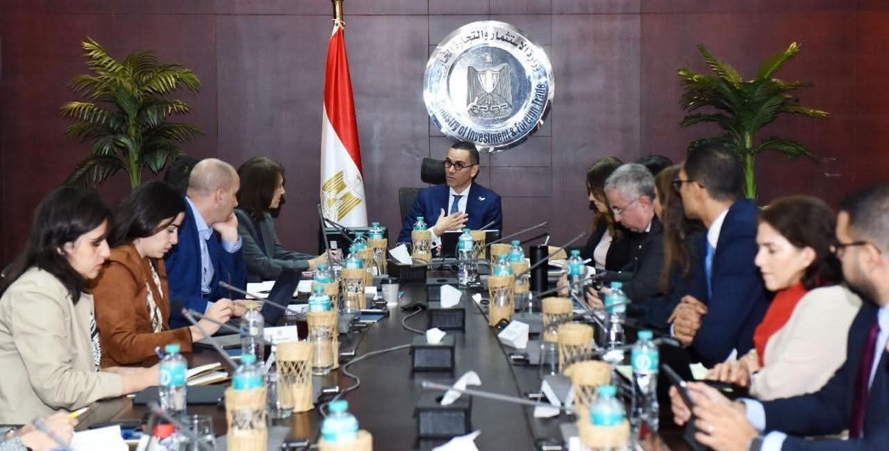 وزير الاستثمار والتجارة الخارجية يلتقي بعثة صندوق النقد الدولي