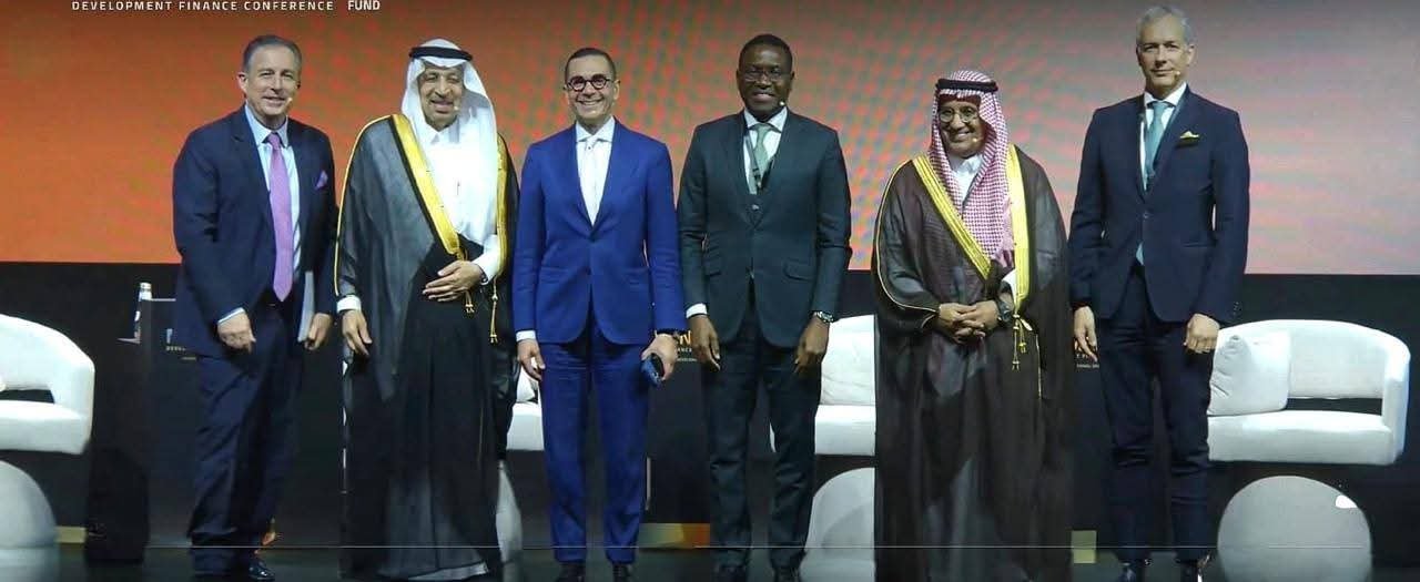 وزير الاستثمار يشارك في جلسة نقاشية حول تعزيز التعاون الاقتصادي والاستثمارات الإقليمية