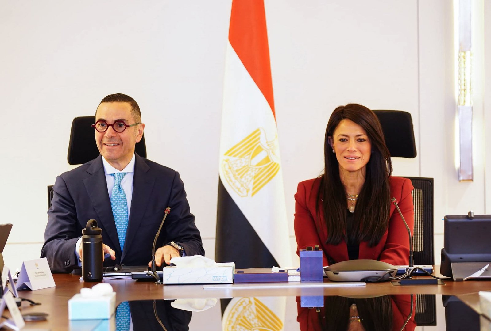 وزيرا التخطيط والاستثمار يتابعان مع البنك الدولي «استراتيجية الاستثمار الأجنبي» ومحاور «السردية الوطنية»