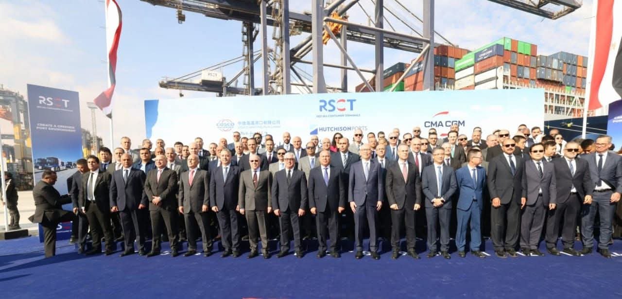 وزير الصناعة والنقل يشهد بدء أعمال التشغيل التجريبي لمحطة حاويات هاتشيسون