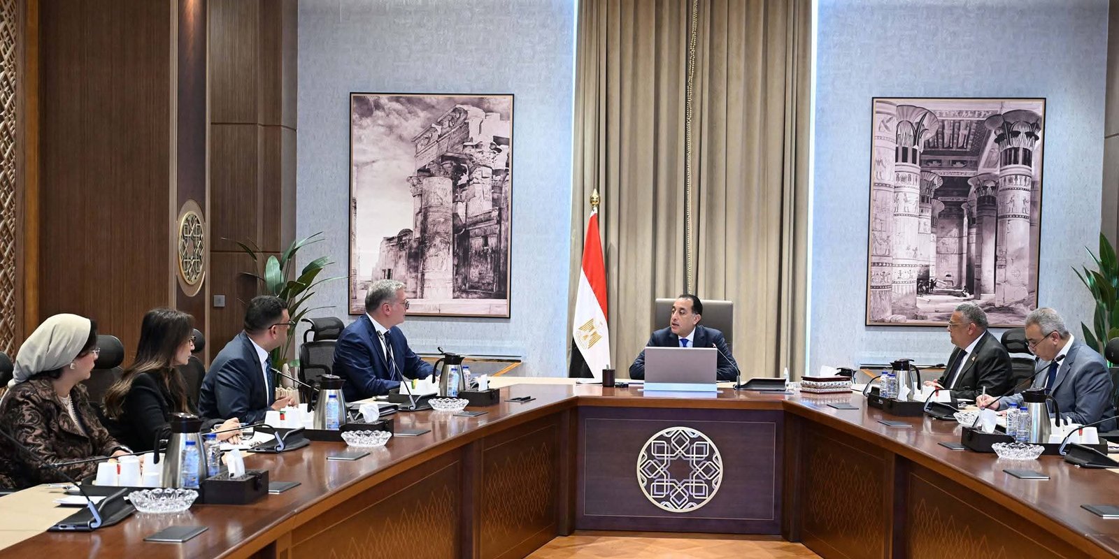 رئيس الوزراء يتابع جهود جذب المزيد من الاستثمارات للمنطقة الاقتصادية للمثلث الذهبي