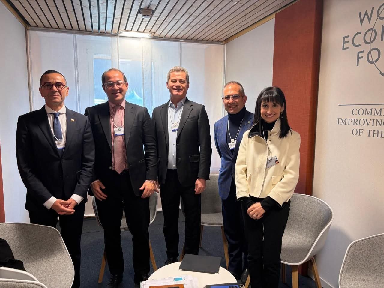 وزيرا المالية والاستثمار يبحثان مع مسؤولي شركة كوكاكولا العالمية زيادة استثماراتها في مصر