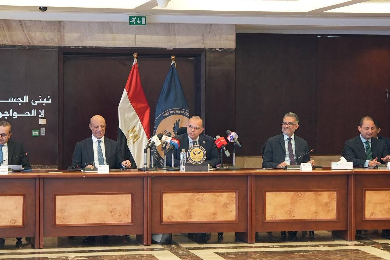 فريد: التكنولوجيا المالية القاسم المشترك في تطوير القطاعات غير المصرفية