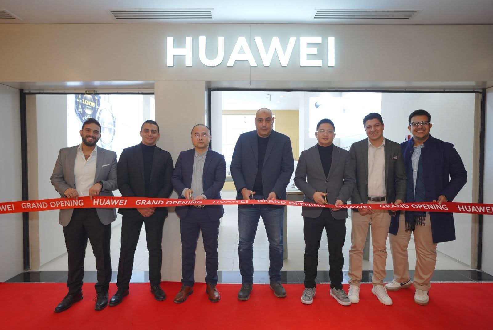 “هواوي” تفتتح متاجر جديدة لتعزيز تقنياتها العالمية بالسوق المصرية