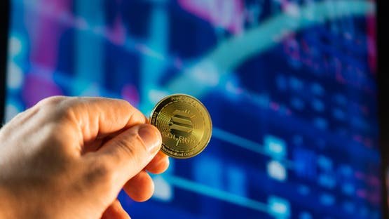 سولانا تهبط قرب دعم 78 دولارًا بعد فشل عند 90 وسط تصاعد الضغوط البيعية