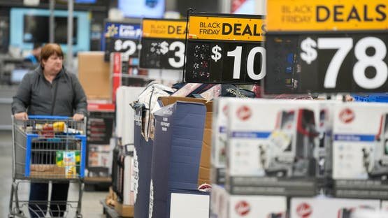 نمو ضعيف للاقتصاد الأميركي مع ارتفاع التضخم المفضل للفيدرالي