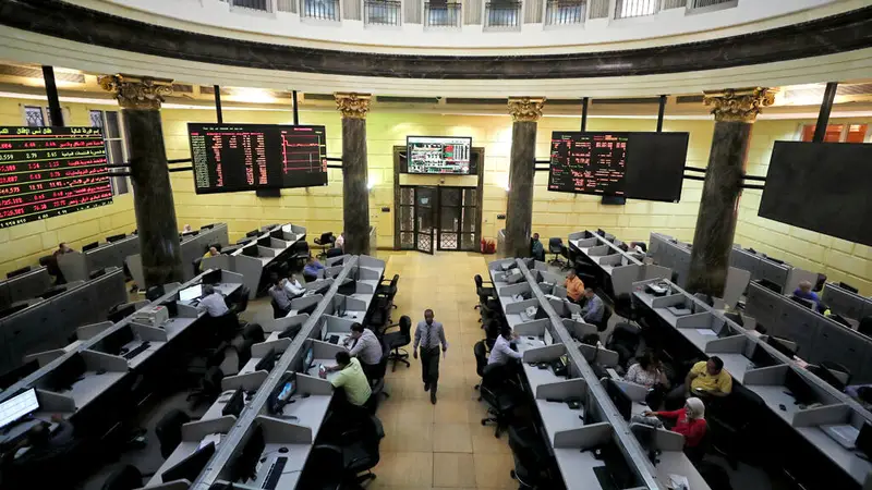 البورصة المصرية تسجل قمة تاريخية جديدة.. المؤشر الرئيسي يتجاوز 52 ألف نقطة لأول مرة