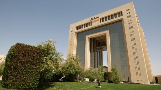 سابك تسجل خسائر بـ6.9 مليار دولار وتُعلن تعيين رئيس تنفيذي جديد