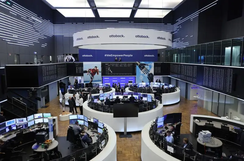 الأسهم الأوروبية تتراجع وتسجل خسارة أسبوعية تتجاوز 5%