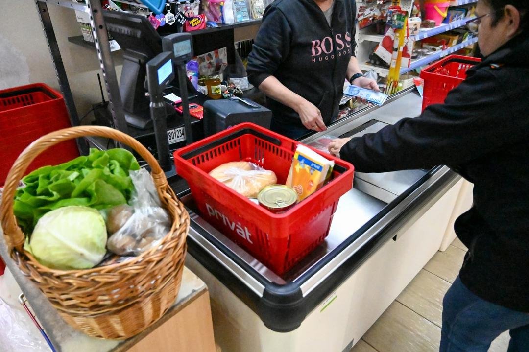 ثقة المستهلكين في الولايات المتحدة تسجل انخفاضًا مع أزمة إيران