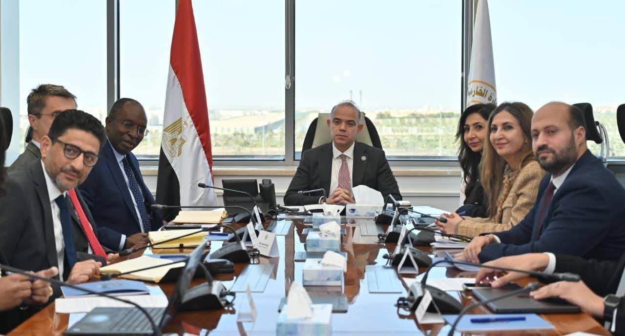 وزير الاستثمار يستعرض محاور تطوير البيئة الاستثمارية في اجتماع موسع مع ممثلي مؤسسة التمويل الدولية