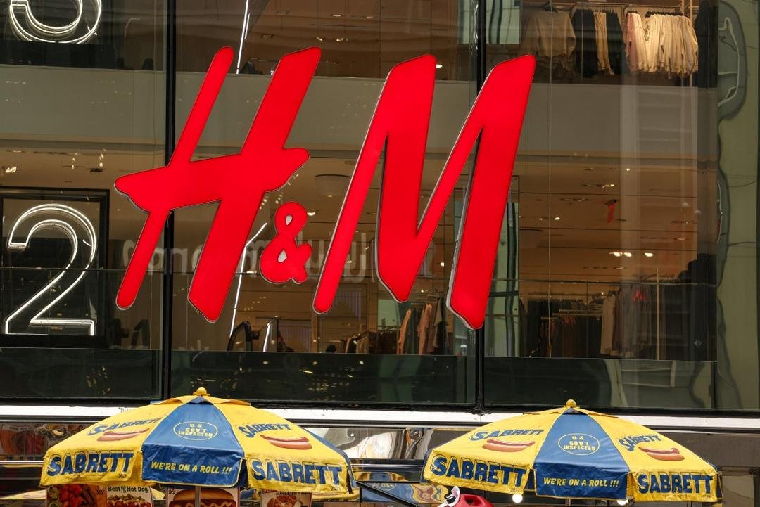 أرباح H&M تتجاوز التوقعات في الربع المالي الأول
