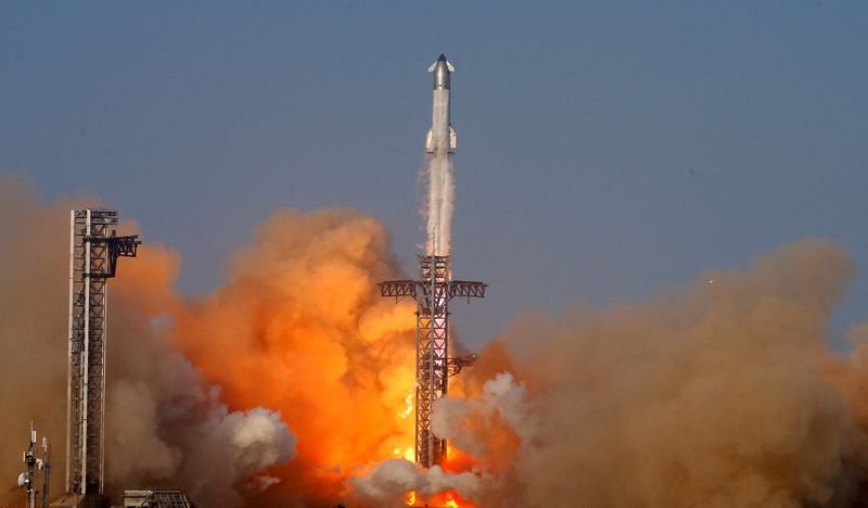 سبيس إكس تستعد لإتمام واحدة من أكبر عمليات الإدراج في التاريخ