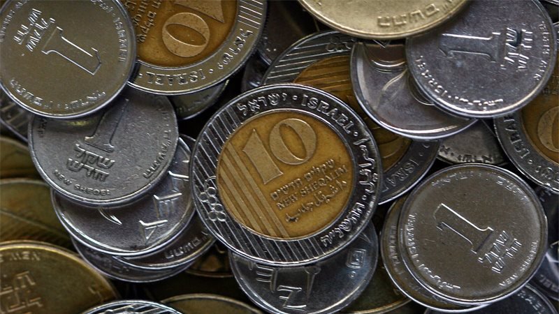 بنك إسرائيل المركزي يتدخل لوقف هبوط الشيكل واحتواء اضطرابات سوق الصرف