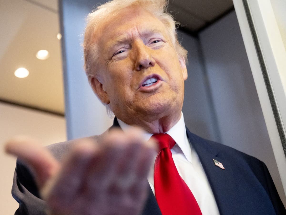 ترامب يعلن اتفاقًا مع الصين لوقف تسليح إيران مقابل فتح مضيق هرمز