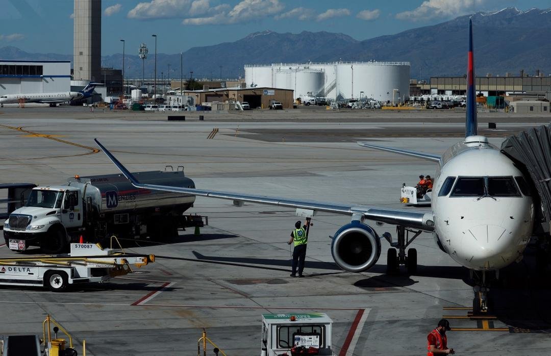 اضطراب إمدادات الوقود يهدد مئات الرحلات الجوية في أوروبا خلال موسم الصيف