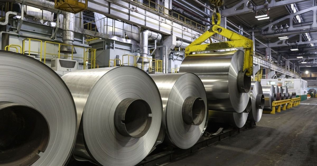 الألمنيوم يقفز لأعلى مستوى في 4 سنوات مع تصاعد التوترات الجيوسياسية