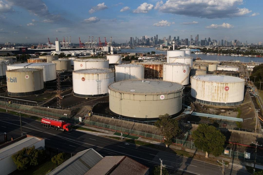 وكالة الطاقة الدولية تقلص توقعاتها لنمو الطلب والإمدادات النفطية بسبب حرب إيران